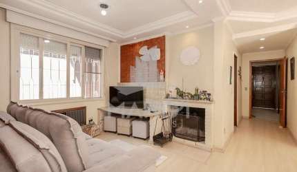 Casa com 4 quartos à venda na Rua Doutor Barcelos, 1970, Camaquã, Porto Alegre por R$ 640.000