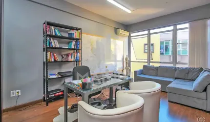 Sala comercial à venda na Avenida Protásio Alves, 3504, Petrópolis, Porto Alegre por R$ 145.000