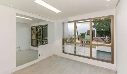 Sala comercial para alugar na Avenida Wenceslau Escobar - Lado Impar, 1823, Cristal, Porto Alegre por R$ 1.900