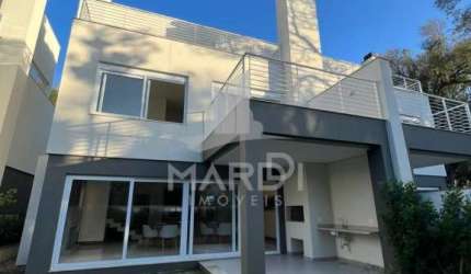 Casa em condomínio fechado com 3 quartos à venda na Rua Doutor Ney de Castilhos Ferreira, 300, Pedra Redonda, Porto Alegre por R$ 3.150.000
