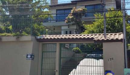 Casa com 3 quartos à venda no Floresta, Caxias do Sul , 250 m2 por R$ 850.000