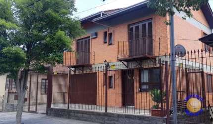 Casa com 3 quartos à venda no São Leopoldo, Caxias do Sul , 177 m2 por R$ 744.000
