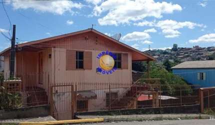 Casa com 5 quartos à venda no Santa Fé, Caxias do Sul , 147 m2 por R$ 320.000