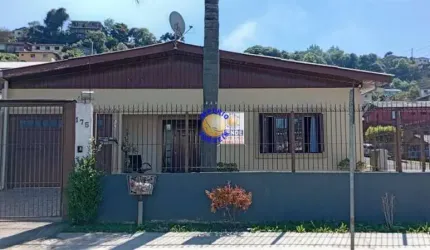 Casa com 3 quartos à venda em Zorzi, Caxias do Sul , 178 m2 por R$ 750.000
