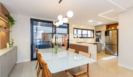Casa em condomínio fechado com 3 quartos para alugar na Rua Mário Gomes Cézar, 900, Pinheirinho, Curitiba, 228 m2 por R$ 8.000