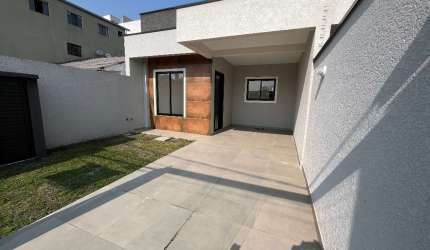 Conforto e Praticidade no Afonso Pena - Casa com 3 Quartos, Suíte e Amplo Espaço