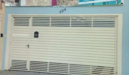 Sobrado à Venda em Vila Salete, São Paulo - SP