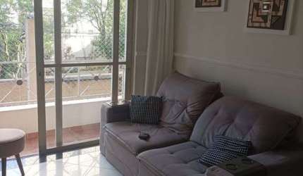 Luxo e Conforto: Apartamento Reformado em Localização Privilegiada!