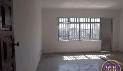 Casa com 3 Quartos e 1 banheiro para Alugar, 90 m² por R$ 2.300,00/mês.