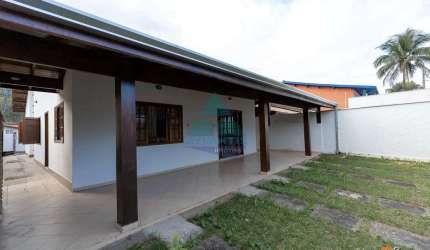Casa com 3 dorms, Jardim Marisol, Ubatuba - R$ 1.1 mi, Cod: 153
