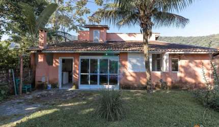 Casa com 3 dorms, Mar Verde II, Caraguatatuba - R$ 695 mil, Cod: 2415