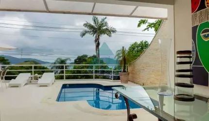 Casa com 6 dorms, Massaguaçu, Caraguatatuba - R$ 4 mi, Cod: 2572