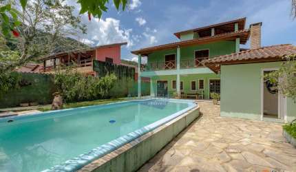 Casa com 7 suítes, Praia da Lagoinha,Condomínio Samola-Cód 2610