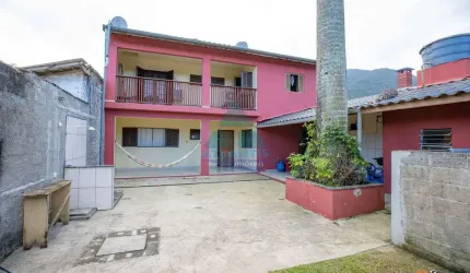 Casa com 4 dorms, Praia do Sapê, Ubatuba - R$ 1 mi, Cod: 1456