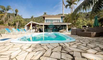 Casa com 10 dorms, Praia da Fortaleza, Ubatuba - R$ 6 mi, Cod: 1738