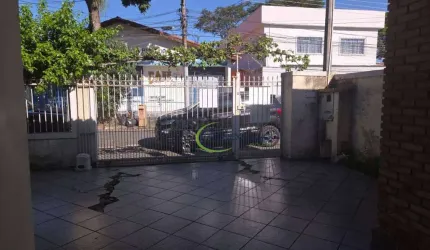 Casa com 3 dormitórios à venda, 180 m² por R$ 650.000 - Vila Betânia - São José dos Campos/SP