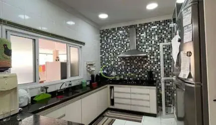 Sobrado com 3 dormitórios à venda, 240 m² por R$ 2.200.000,00 - Villa Branca - Jacareí/SP