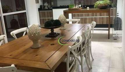 Ideale! 233m² - 4 suítes e 3 vagas de garagem!