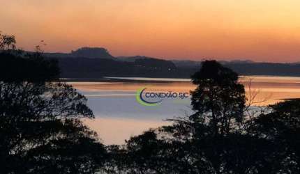 FAZENDA A VENDA COM102.794 MIL METROS QUADRADOS , COM SEDE  E 9 SUITES