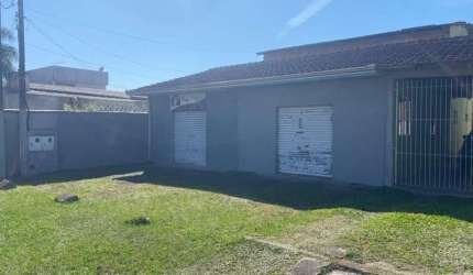 CASAS COM AMPLA SALA COMERCIAL NA RUA RODOLFO BASTOS