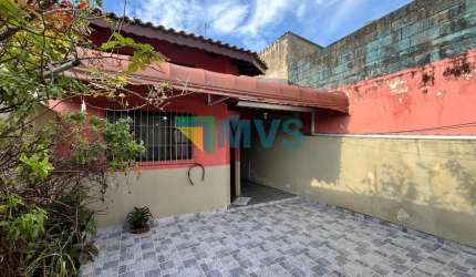 Imperdível oportunidade de adquirir uma casa de 2 quartos com suíte no bairro Savoy, Itanhaém-SP!