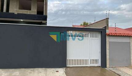 Imperdível! Casa à venda em Cidade Peruibe-SP, Bairro Maria Helena Novaes, 2 quartos, 2 banheiros, 1 vaga de garagem, 50,00 m².