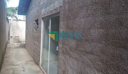 Imperdível oportunidade! Casa à venda em Itanhaém-SP, Balneário California, 2 quartos, 1 suíte, 2 salas, 2 banheiros, 2 vagas, 60m².