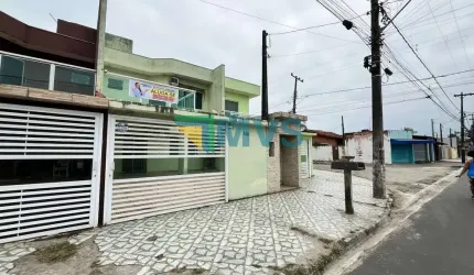Casa para locação em Itanhaém-SP, Balneário Gaivota: 2 quartos, 2 suítes, 2 salas, 3 banheiros, 4 vagas, 115m². Venha conferir!