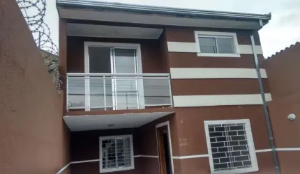 Sobrado á venda no Pinheirinho em Curitiba