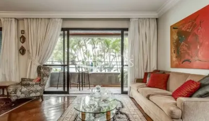 Apartamento de luxo à venda no Brooklin Novo, São Paulo-SP: 3 quartos, 1 suíte, 1 sala, 2 banheiros, 2 vagas de garagem, 135m².