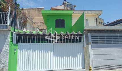 Casa à venda em São Paulo-SP, Jardim Itacolomi: 2 Quartos, 1 Suíte, 1 Sala, 3 Banheiros, 3 Vagas de Garagem, 193m².