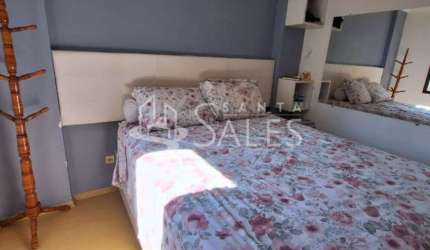 Saúde: 2 dormitórios, 1 banheiro, sala 2 ambientes, 1 vaga, 50m²