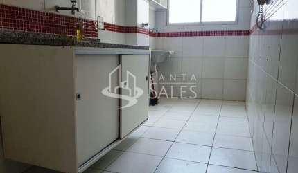 Apartamento em Parque Esmeralda.