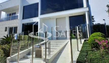 Luxuosa casa em condomínio à venda em Jurerê Internacional, Florianópolis-SC: 6 quartos, 6 suítes, 3 salas, 9 banheiros, 6 vagas, 740m².