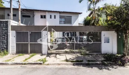 Imperdível: Casa à venda em São Paulo-SP, bairro Campo Belo, 4 quartos, 1 suíte, 1 banheiro, 3 vagas, 180 m².