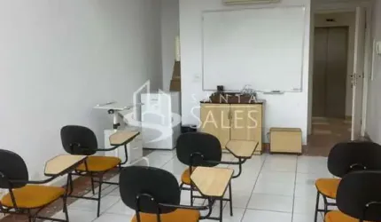 Sala Comercial à Venda em Condomínio na Água Branca, São Paulo-SP: 1 Sala, 1 Banheiro e 1 Vaga de Garagem!