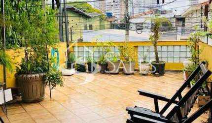 Imperdível! Casa à venda no Brooklin Paulista, São Paulo-SP: 3 quartos, 1 sala, 3 banheiros, 2 vagas, 240 m². Confira!