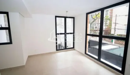 Imperdível oportunidade: Casa à venda em Santa Cecília, São Paulo-SP com 2 quartos, 2 suítes, 1 sala, 3 banheiros, 2 vagas de garagem e 165m².