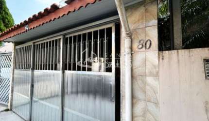 Imperdível: Casa à venda em São Paulo-SP, Jardim Santa Emília, 3 quartos, 1 suíte, 1 sala, 3 banheiros, 2 vagas, 220m²!