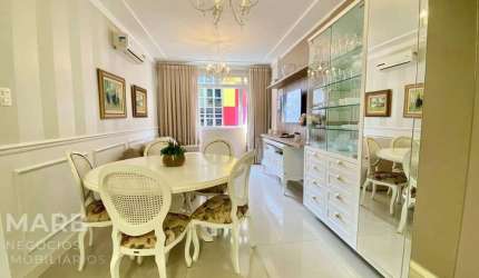 Apartamento com 2 dormitórios à venda, 57 m² por R$ 640.000,00 - Centro - Florianópolis/SC