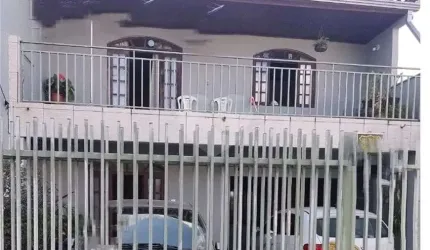 Sobrado com 4 quartos à venda em Cidade Industrial - PR