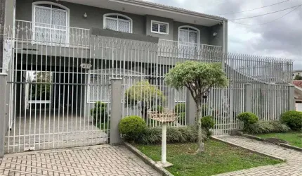 Sobrado com 4 quartos à venda em Portão - PR