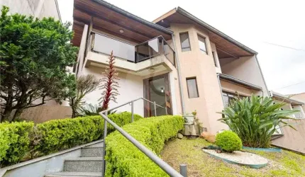 Sobrado com 4 quartos à venda em Água Verde - PR