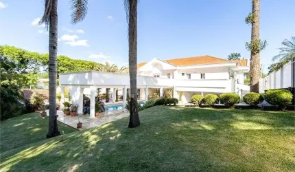 Casa com 5 quartos à venda em Seminário - PR