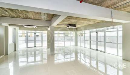 Sala comercial para alugar na Avenida Lavras, 334, Petrópolis, Porto Alegre por R$ 4.900