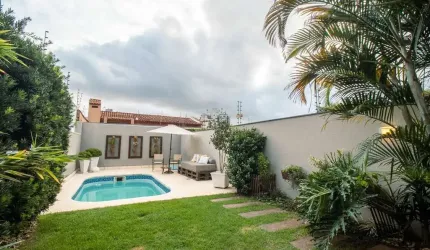 Casa em condomínio fechado com 3 quartos à venda na Rua Professor Ulisses Cabral, 34, Chácara das Pedras, Porto Alegre por R$ 1.990.000