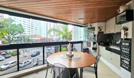 Apartamento com 3 quartos à venda na Rua Batataes, 453, Jardins, São Paulo por R$ 3.300.000