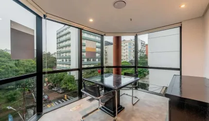 Sala comercial para alugar na Rua Vinte e Quatro de Outubro, 650, Moinhos de Vento, Porto Alegre por R$ 3.490
