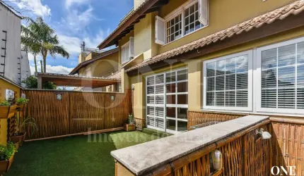 Casa em condomínio fechado com 2 quartos à venda na Rua São Leopoldo, 429, Chácara das Pedras, Porto Alegre por R$ 1.940.000