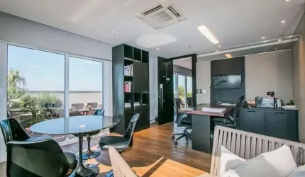 Sala comercial à venda na Rua Vasco da Gama, 720, Rio Branco, Porto Alegre por R$ 1.810.620